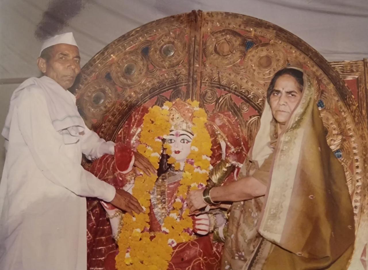 Shri Bhagwan Das Gupta with his wife Shri Shanti Devi Gupta